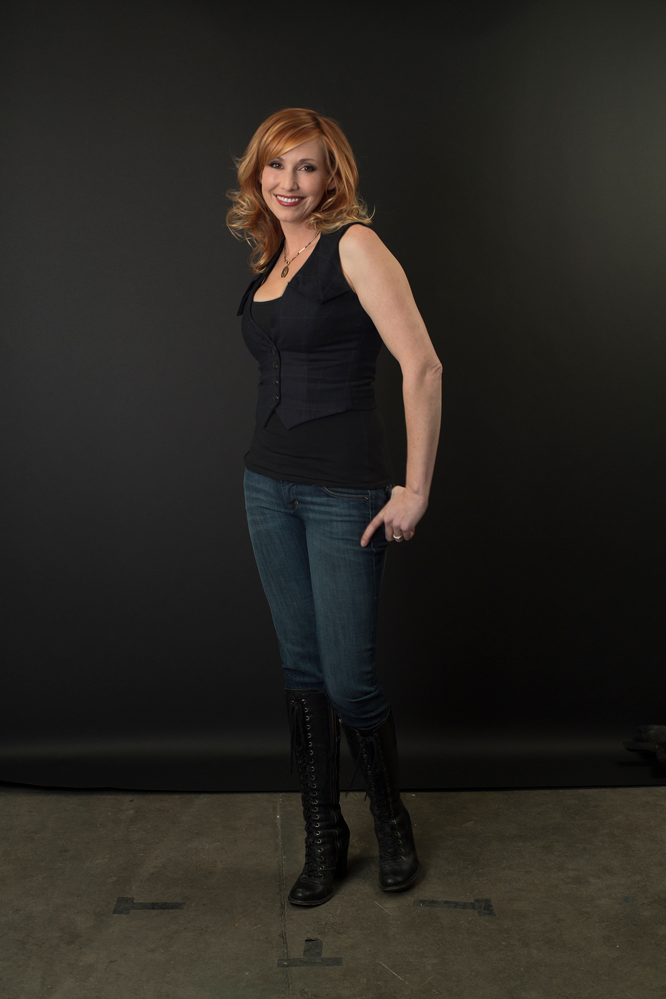 MythBusters' Kari Byron Wiki Net Worth, Pregnant, Measurements, Tattoo