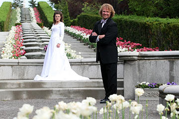 Robyn and Kody Brown on their wedding day.