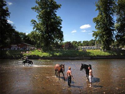 There's more to gypsy culture than flashy celebrations. We'll take a look at a various groups of gypsies throughout history -- and we'll start with a modern depiction of gypsy life. Here, travellers wash their horses before they're sold at the Appleby Horse Fair in England.
