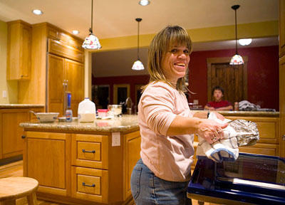 Amy Roloff prepares dinner for her family, 2007.