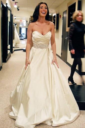 Jamie Hammang
Designer: Lazaro
Price: $3750