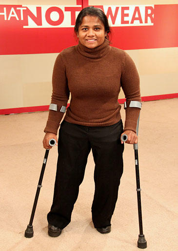 Meet Minda, a 34-year old financial analyst and competitive triathlete who hasn't let her disability stop her from conquering anything -- except style. Minda's drab wardrobe is hiding a much bigger problem: her genuine frustration with dressing her body. Look through the pictures to see how Stacy and Clinton helped her overcome her body's unique challenges.