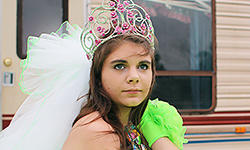 12 Things You Ve Always Wondered About Those Blingtastic Gypsy Read More Less A Gorger Bride Perfects Her Gypsy