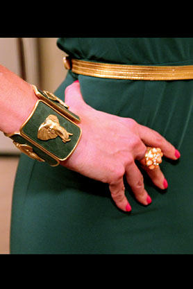 stacys-closet-907-studio-1-accessories