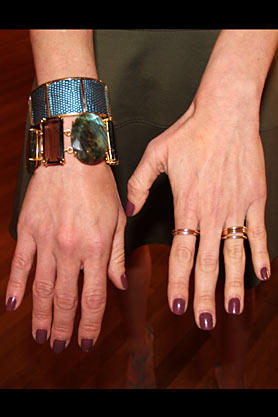 stacys-closet-908-hit-accessories
