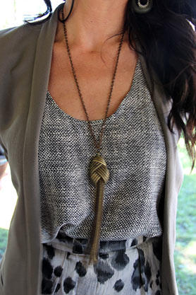 stacys-closet-910-rebecca-hit-necklace