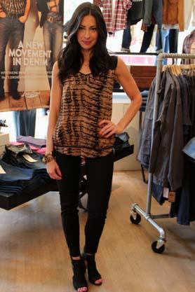 stacys-closet-910-rebecca-shop