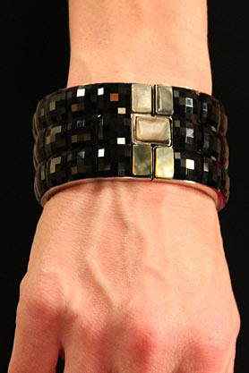 stacys-closet-911-reveal-bracelet