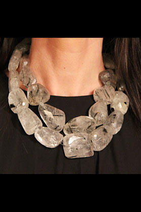 stacys-closet-911-reveal-necklace