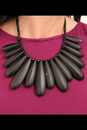 stacys-closet-913-hit-necklace