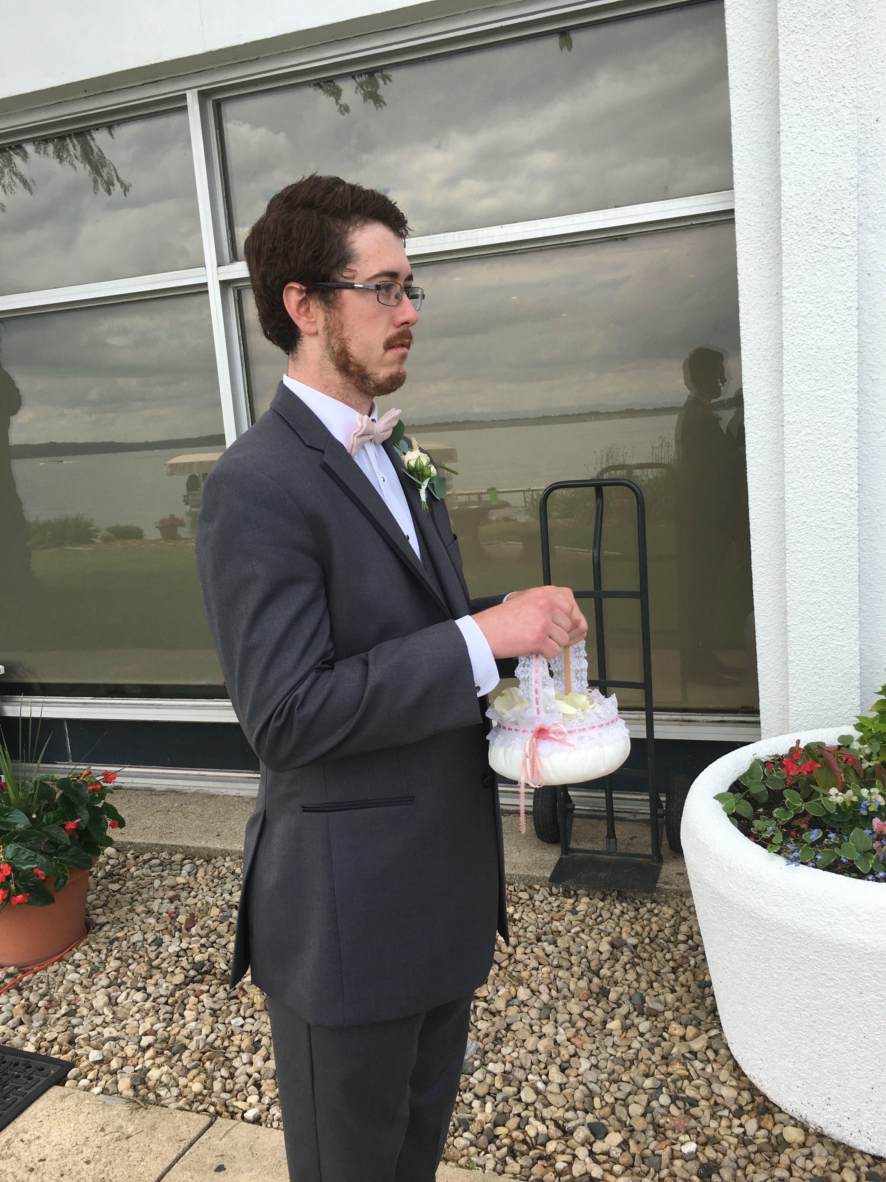 A Bride’s Flower Man Stole the Show at Her Wedding TLCme TLC