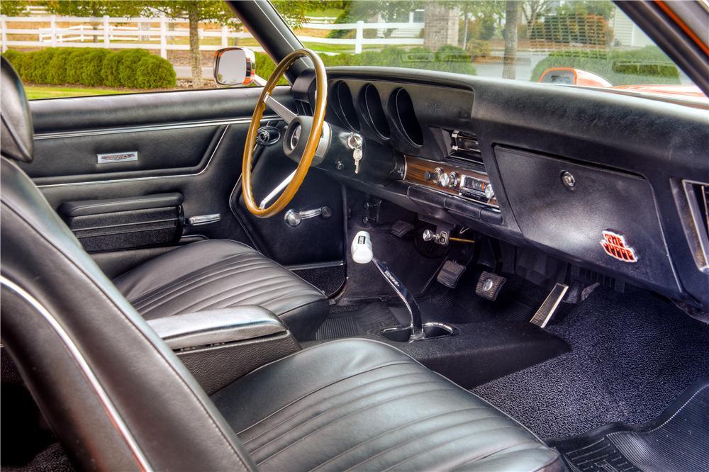 Judge Interior