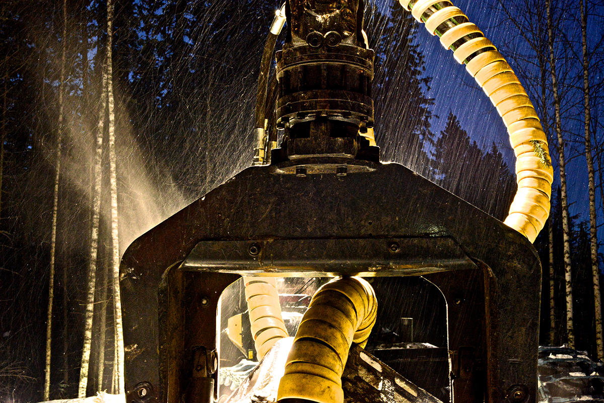 A Ponsse harvester head in the Siberian snow.