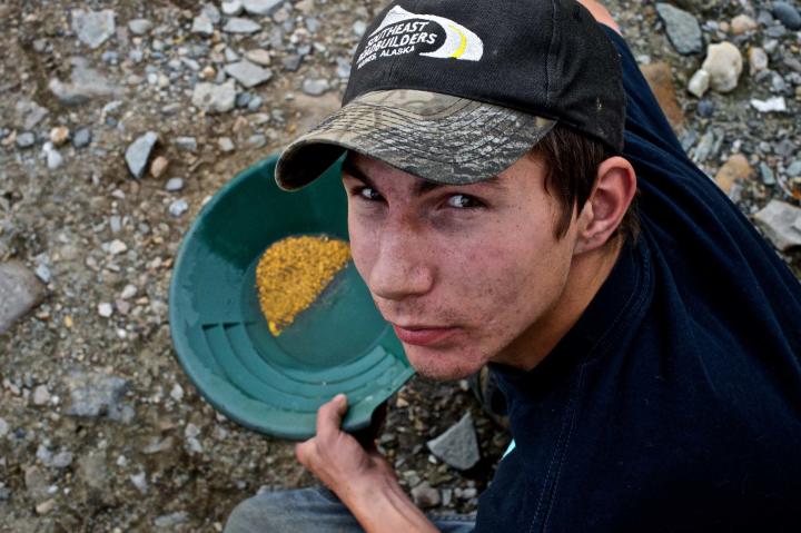 Parker in Season 4. Dirt, or the beginnings of facial hair? You decide.
