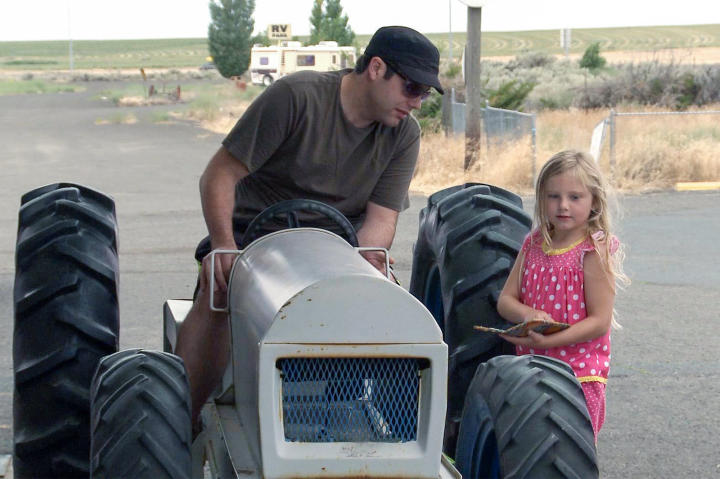 Brett and Cassidy do some father-daughter bonding. He explains that it's very hard just to have her for the summers and longs for more time with his little girl.