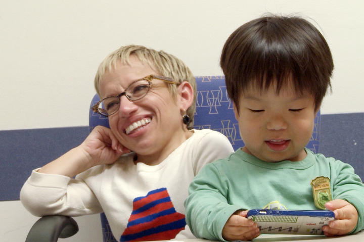 Will's medical checkup went very well! The doctor confirmed that his development and vitals are right on-point. Both kids are getting stronger, improving their motor skills and acquiring more language fluency.