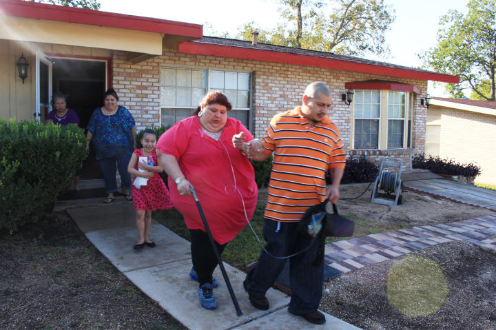 my-600-lb-life-308-laura-01