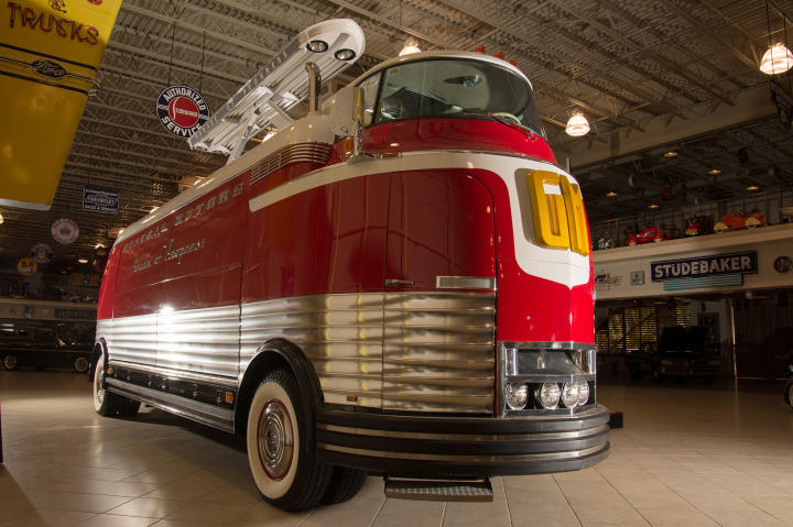 1950 General Motors Futurliner Parade of Progress Tour Bus
