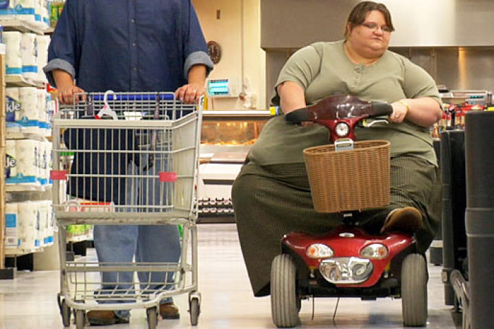 650-lb Melissa begins her seven-year journey to lose weight.