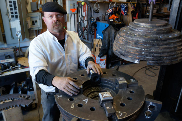 This time, Jamie and Adam decided to each devise their own DIY detonation. Jamie, for one, went with a spherical paint-bomb design. He said, "The build started out in CAD (computer-aided design) because I wanted to create a sphere, and you can’t just go out and buy massive spheres that are hollow."