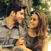 Jessa and Ben take a few engagement photos -- they can't keep their eyes off each other!