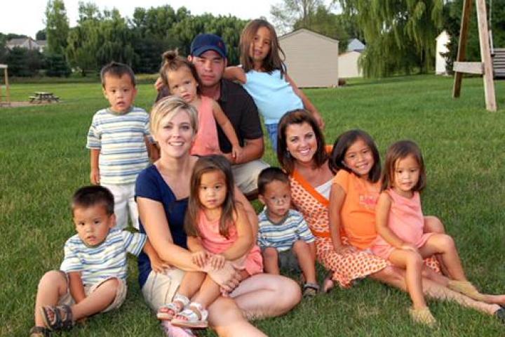 Sara Snow Visits the Gosselins