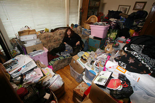 hoarding-302-kathleen-living-room-before