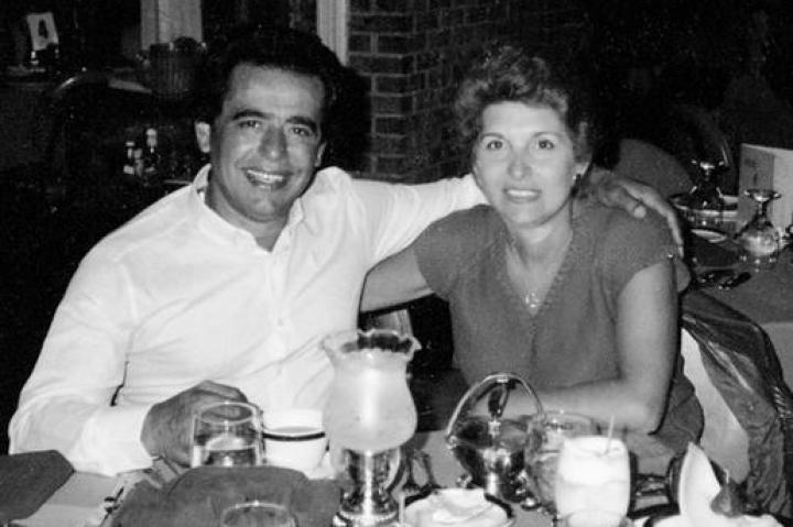Buddy Sr. and Mama Mary head south of the border for a Mexican getaway.