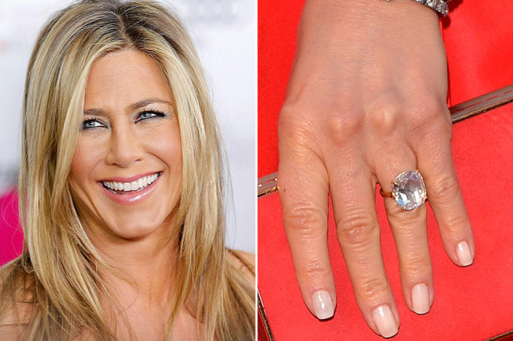Jennifer Aniston's fiance, actor Justin Theroux, popped the question with a radiant cut, 8-carat diamond.