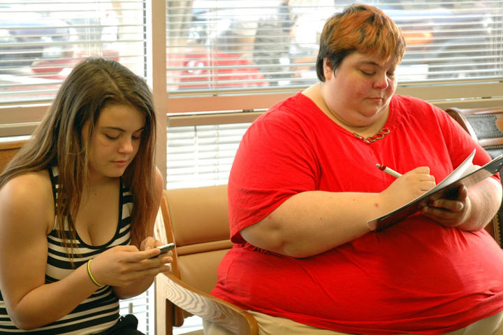 Paula is 39 years old and weighs 542 pounds. As she explains her circumstances, "I really don't have a life. I'm just trapped. Period." She travels to Dr. Nowzaradan's office with her daughter Madison, who helps take care of her.
