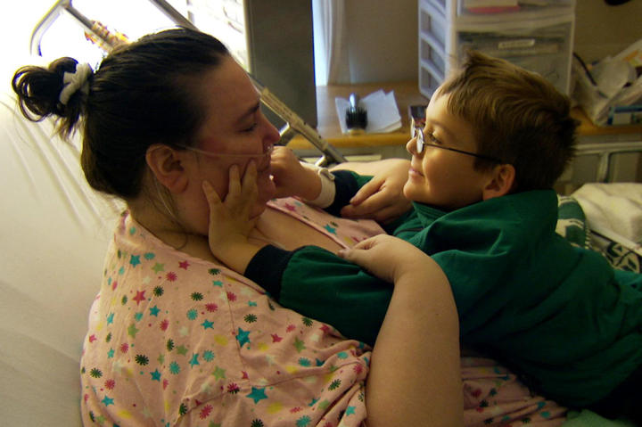 Penny is a devoted mother to her son, Liam, but her weight restricts her from attending any of his events and activities in-person. She watches videos of them after the fact.