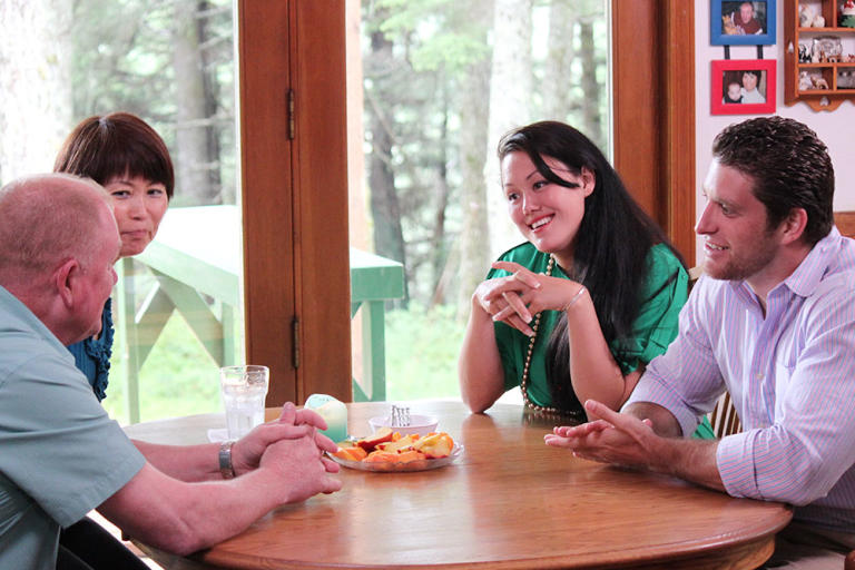 Heather and Harris meet with Heather's parents.