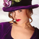 A portrait photo of Christina Applegate taken in 1993.