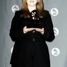 In 1995 Yearwood won her first Grammy for a duet with R&B artist Aaron Neville. Their recording of "I Fall to Pieces" won in the category of Best Country Collaboration with Vocals.