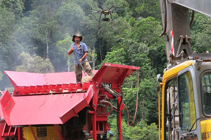 Hectocopter filming Dave Turin.