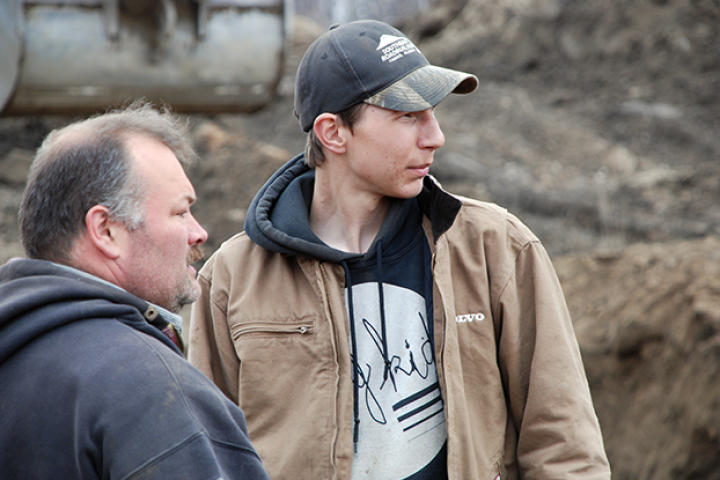 Parker Schnabel and Gene Cheeseman confer.