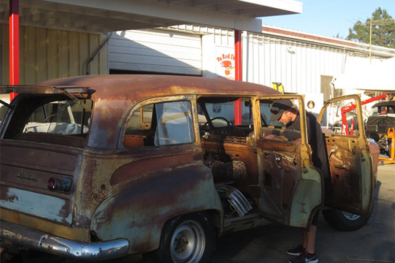 Shane Tait Cleans up the Tin Woody, which makes sense because Shane can be a little OCD about cleanliness.