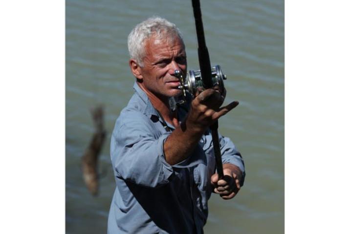 To catch a big fish, one often needs a big rod and reel. Jeremy Wade prepares to catch a freshwater sawfish, which can grow to 20 feet and over 400 pounds.