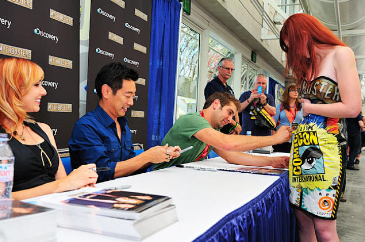 Two of the fans fashioned their clothes from previous MythBusters Comic Con bags.