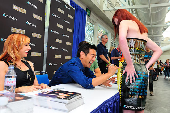 These two viewers so impressed Grant Imahara, he emailed their picture immediately to me (the caption writer).
