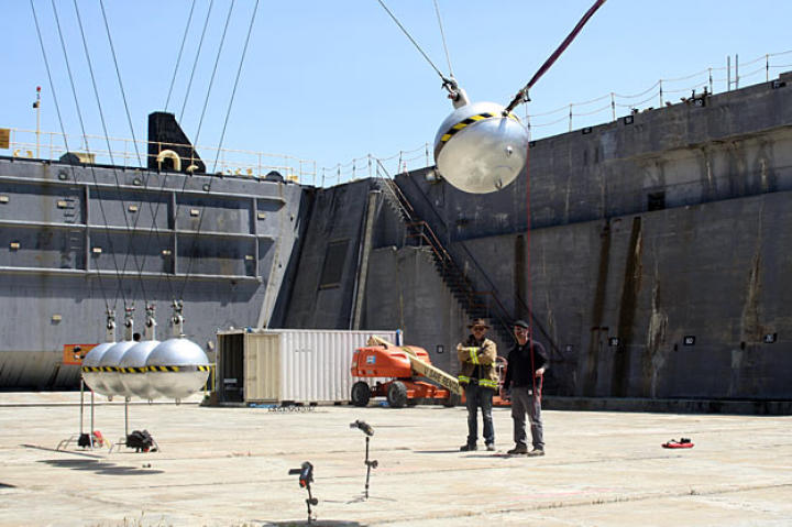 So as it turns out, folks don't really use wrecking balls that much anymore. When it looked like the MythBusters would have to spend $10,000 just to borrow some they found in the Midwest, Jamie Hyneman decided to make his own.