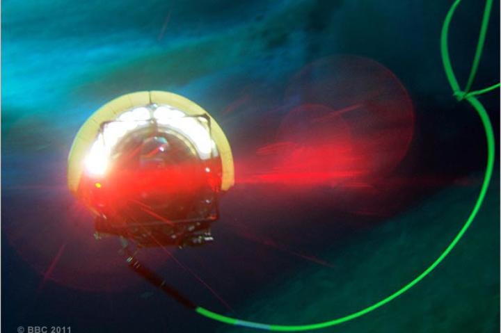 A submersible explores the Antarctic seabed.