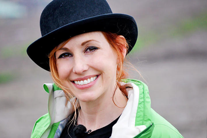 During a garage fire, can a propane tank get hot enough that it launches through the roof like a rocket? At the Alameda Bomb Range, Kari Byron gets to the bottom of the mystery in style.