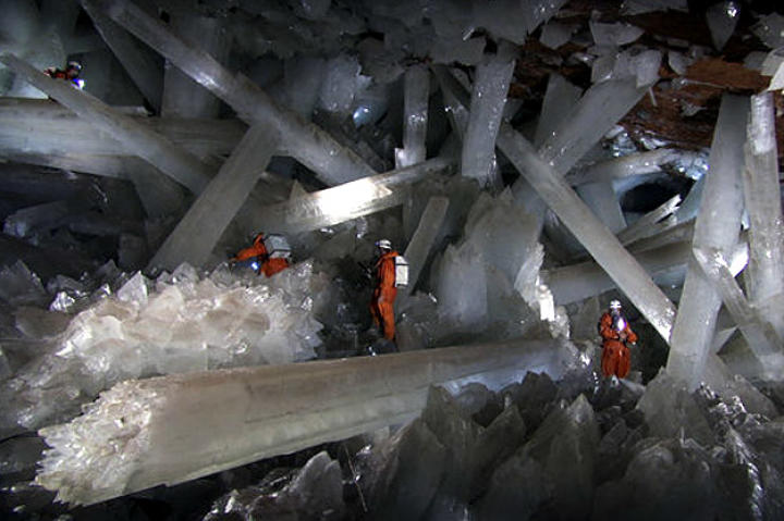 Crew Endures Life-Threatening Cave Temperatures