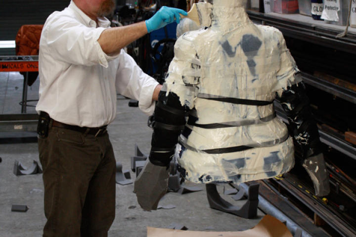 As a special-effects expert capable of producing a photo-realistic human analogue, Jamie was "loathe" to turn out a product this "globby" and "unprofessional.