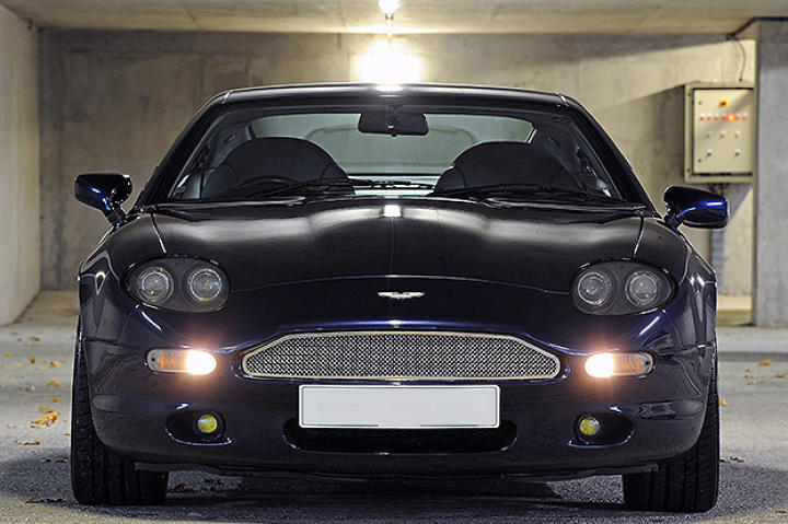 Aston Martin DB7.