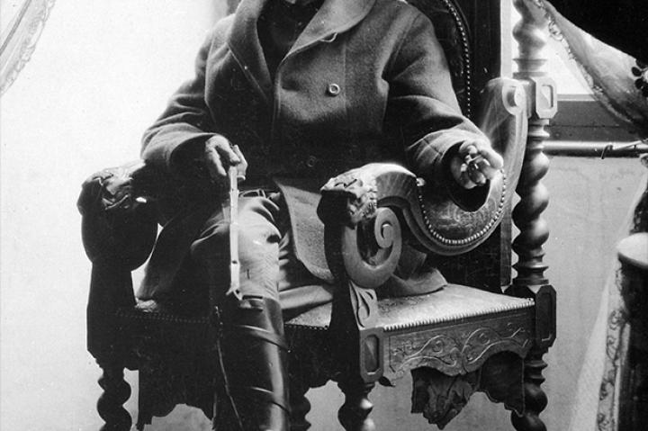 Can you identify these famous people from history, including this regal figure? Give it a shot with our Who Am I? gallery on American Heroes Channel.