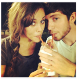Jessa proves that having 18 siblings has definitely taught her to share as she happily splits a frozen treat with Ben.