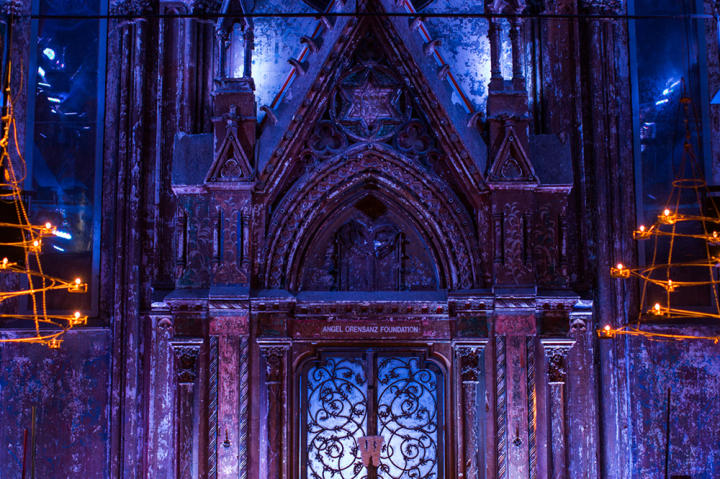 One of Andrea's favorite things about the venue was the way the lighting intensified the Gothic decor. The couple chose different lighting elements for every part of the evening.