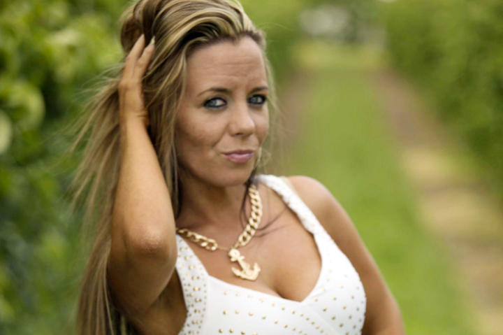 TLC.com interviewed Annie and asked her some hard-hitting questions. These are her answers!